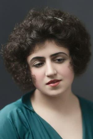 Eliza Binemeciyan