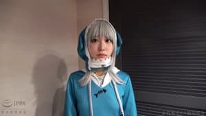 ガチイキ6P大乱交！極ミニマム140cm台ツンデレ美少女レイヤー18歳【失神悶絶痙攣アクメ地獄】大嫌いな中年カメコの極太ペニスでウブ膣ぶっ壊れるまでハメ犯●れ【失禁潮吹き】止まらない中出し淫売便女に無残転落2本立SP — foto 1