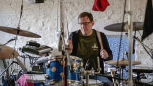 The Heart Is a Drum — foto 1