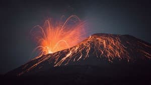 Les volcans tueurs : le pays aux 127 volcans — foto 1