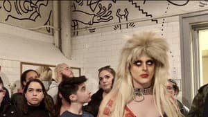 Life's a Biqtch — foto 1