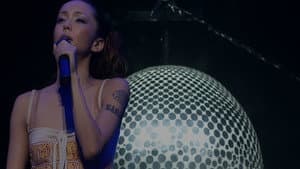 Namie Amuro SO CRAZY tour featuring BEST singles 2003–2004 — foto 1