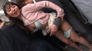 M男開発電車2 ポケット手コキで着衣内射精させる責め好きお姉さん — foto 1
