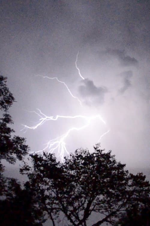 Si nous habitons un éclair